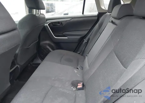 2019 Toyota Rav4 Le z USA, uszkodzony, nr VIN 2T3F1RFV0KW063127